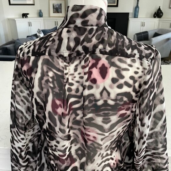 Jennifer Lopez Pull On Sheer 3/4 Sleeve Animal Print Blouse Black Grey Sz S - Picture 7 of 15